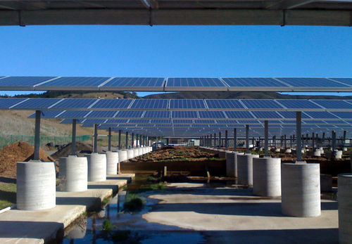Últimas notícias da empresa sobre 4 Tipos de sistemas de montagem de painéis solares confiáveis e resistentes